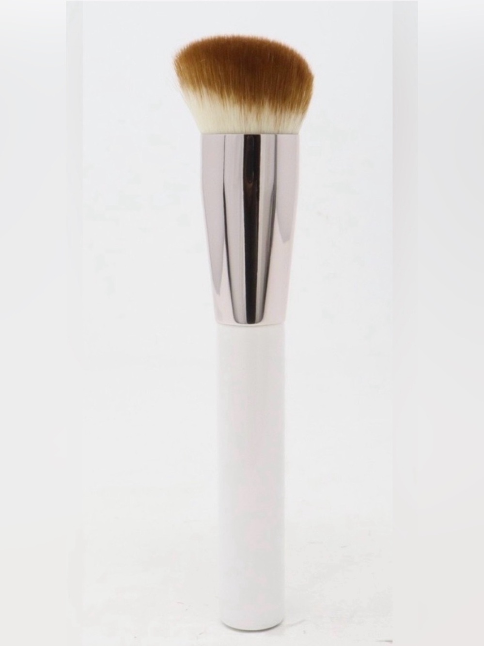 La Mer - The Angled Foundation Brush